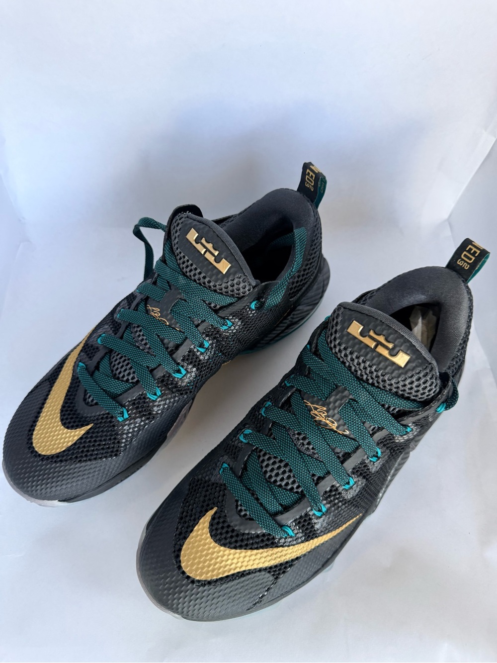 CIB Nike Men's Low-Top Basketball Shoes - Black/Gold/Green
